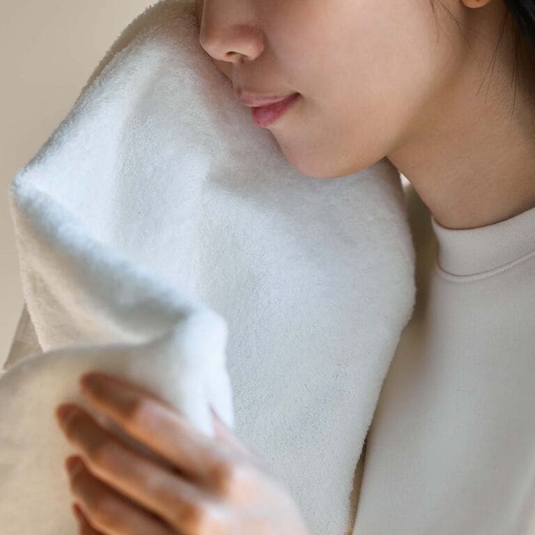 こすらずに、おさえるだけ。肌あたりやわらか タオル