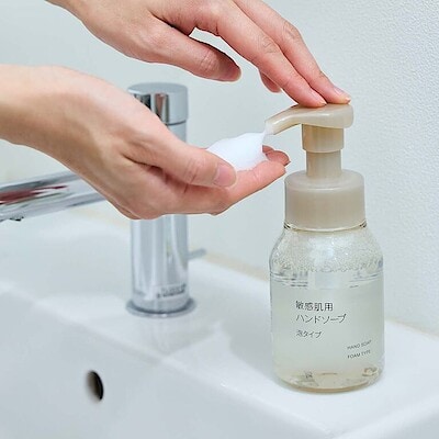 みんなで使える、低刺激性。泡の 敏感肌用ハンドソープ