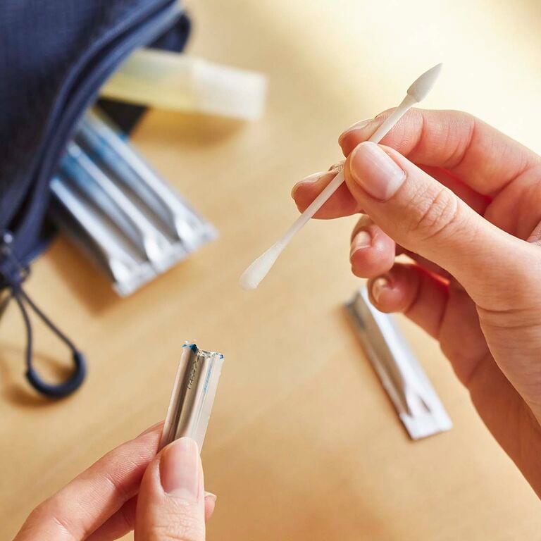 メイクを立て直せる、ふたつの先端。クレンジング 綿棒