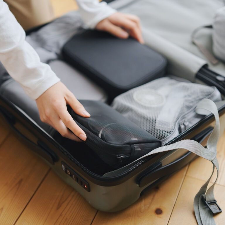 軽やかに動けるキャリーケースの荷づくり、三つの基本ルール