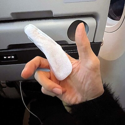 水場へいけないときに、手際良く。指型 歯みがきシート