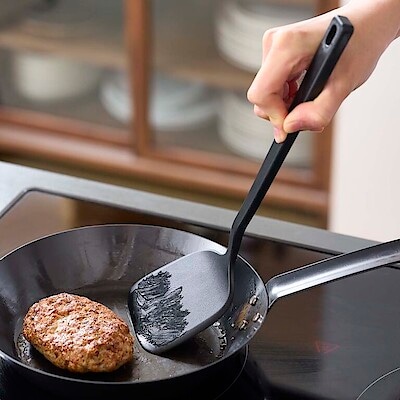 くっつきにくく、返しやすい。シリコーン ターナー