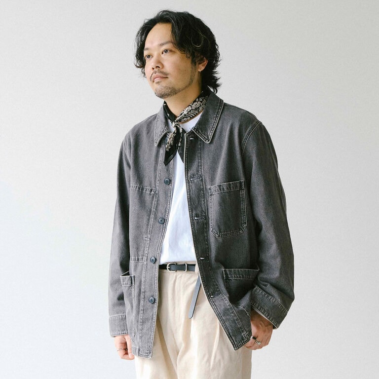 スタッフのリアルな着こなし