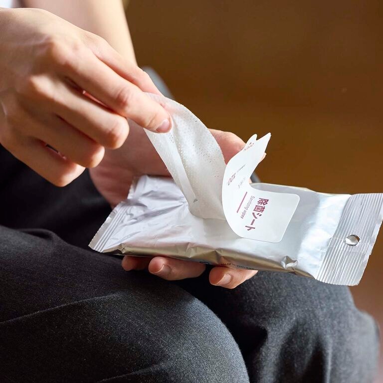 ほど良く使い切れる、小ぶりな持ち歩き用。除菌シート