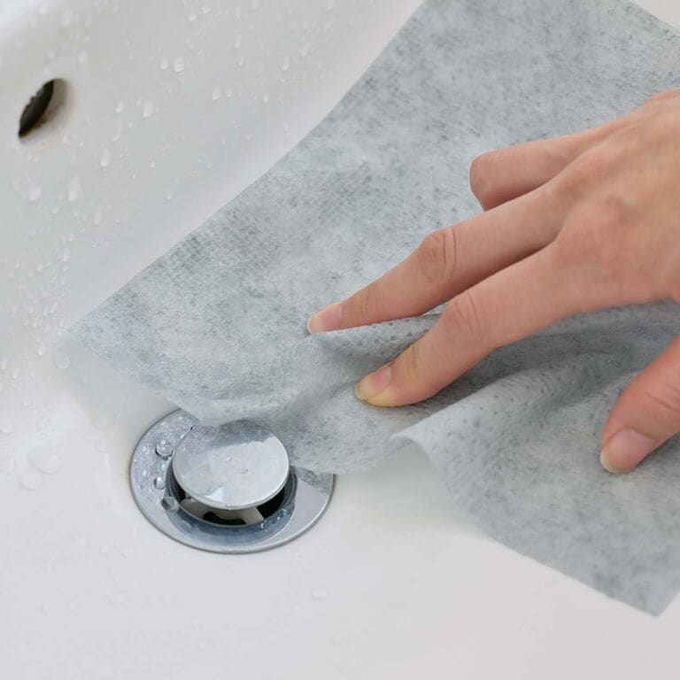 狙いどおり、こすり落とす。水回りの汚れ用 掃除シート