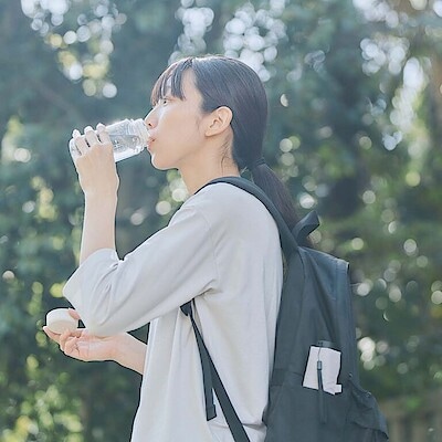 暑くなる日のおでかけに、持っておきたい三つのもの