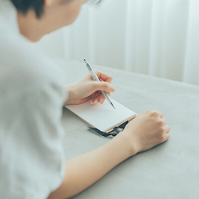 寝付けない夜に。脳の仕組みから理解する、スムーズな入眠へ導くコツ