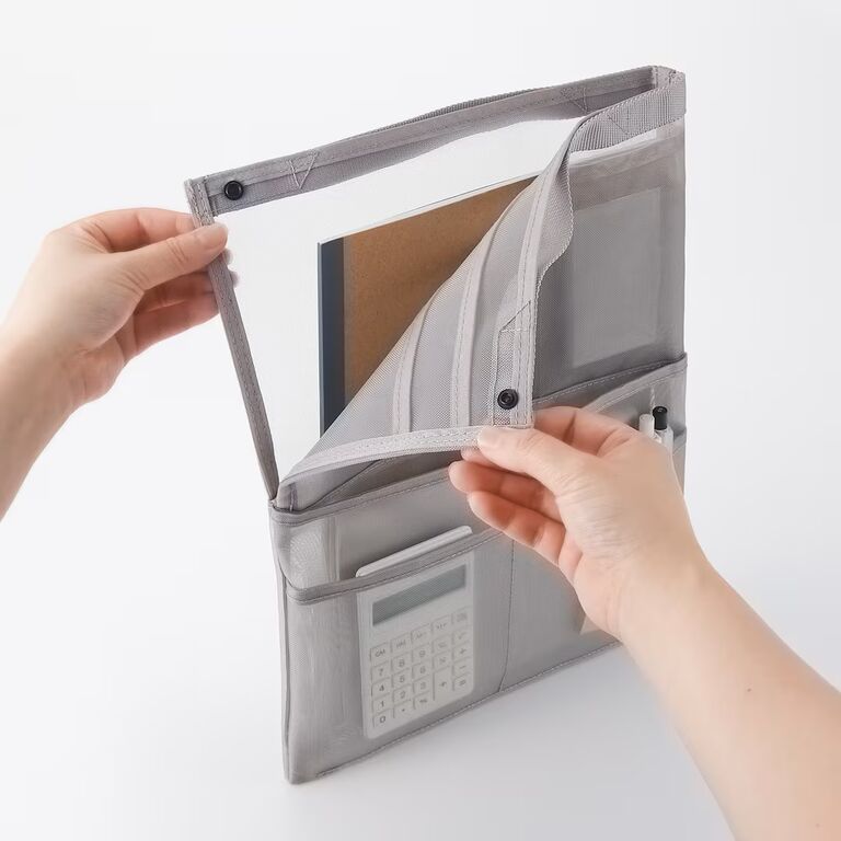 無印良品のナイロンメッシュバッグインバッグ 