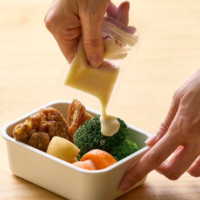 いつもの味を、使い切りで持ち出し。調味料用 小分け袋