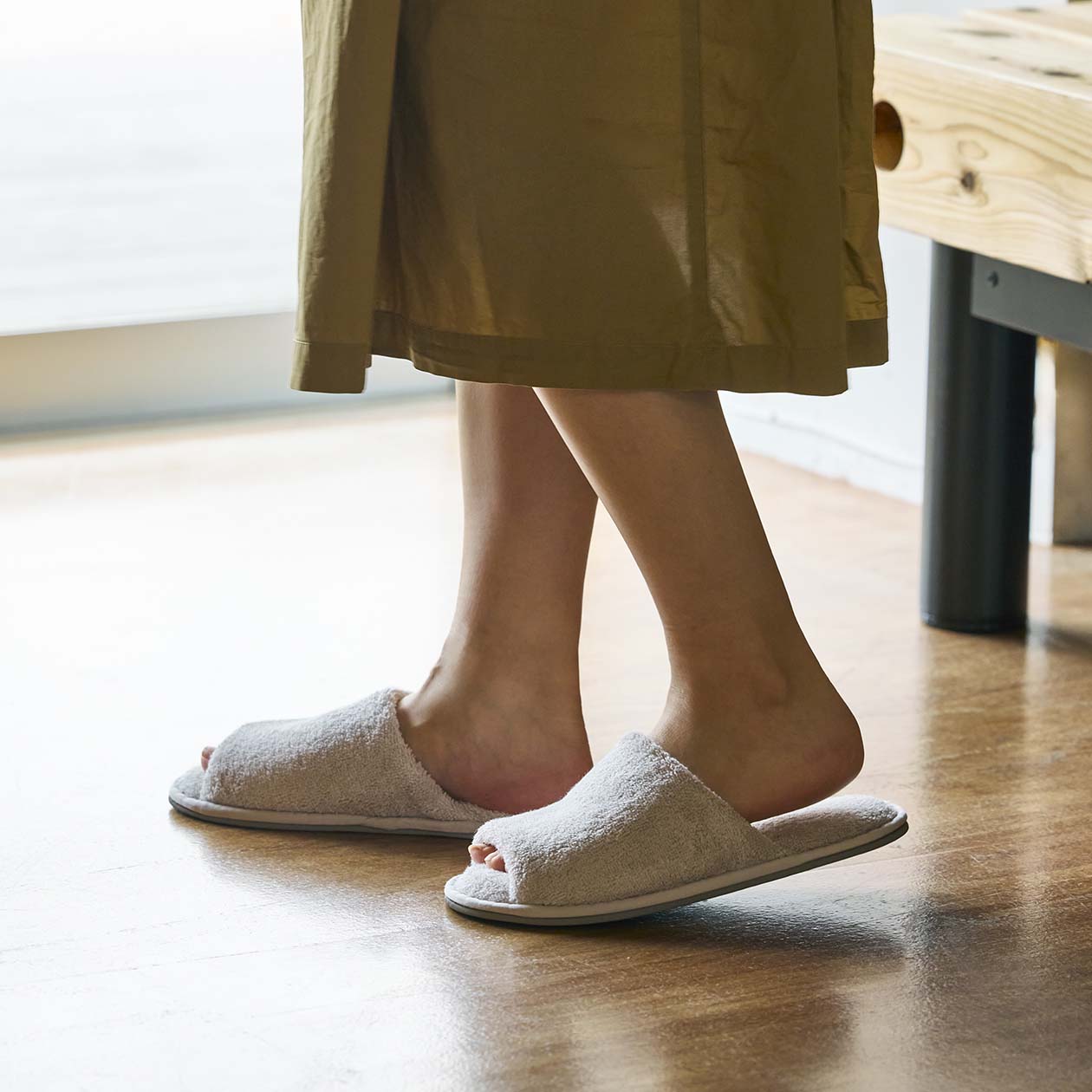 素足より、さらっと。洗える 綿パイルスリッパ 前あき