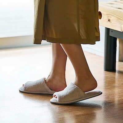 素足より、さらっと。洗える 綿パイルスリッパ 前あき