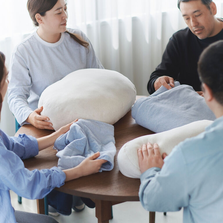 ひんやり綿の良さを語るスタッフ座談会