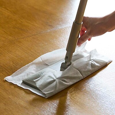 凸凹で絡めとる。フローリングワイパー用 ドライシート