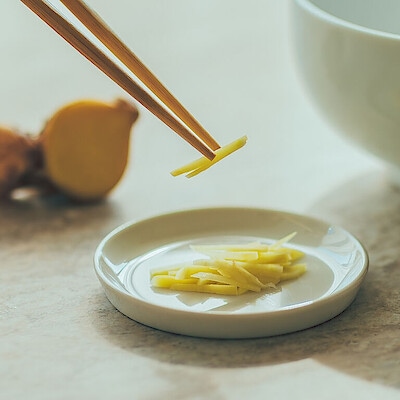 低気圧による頭痛、むくみ、だるさに。溜め込まない漢方ケア