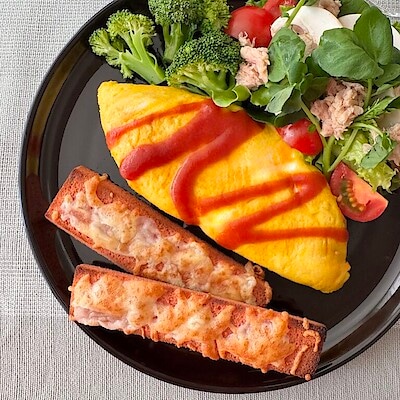 たんぱく質・食物繊維・鉄分が補える新発売のバウムでつくる、栄養バランスが整う朝食アイデア 3選