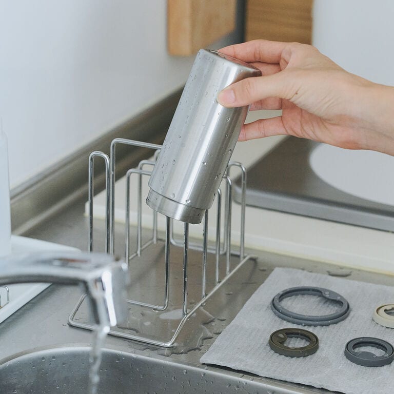 水筒やマグボトルを清潔に保つ、三つの心がけ