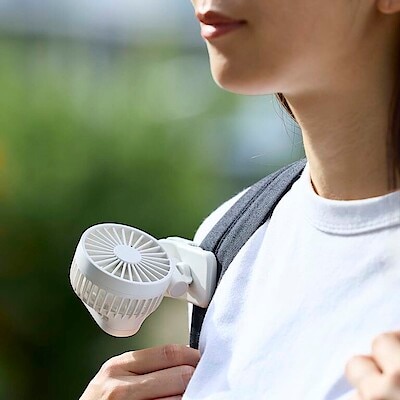 狙った先へ風を送る。小さなクリップファン