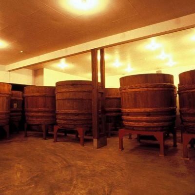 キービジュアル画像：創業百余年　天然醸造「醤油・つゆ・岩手田舎みそ」