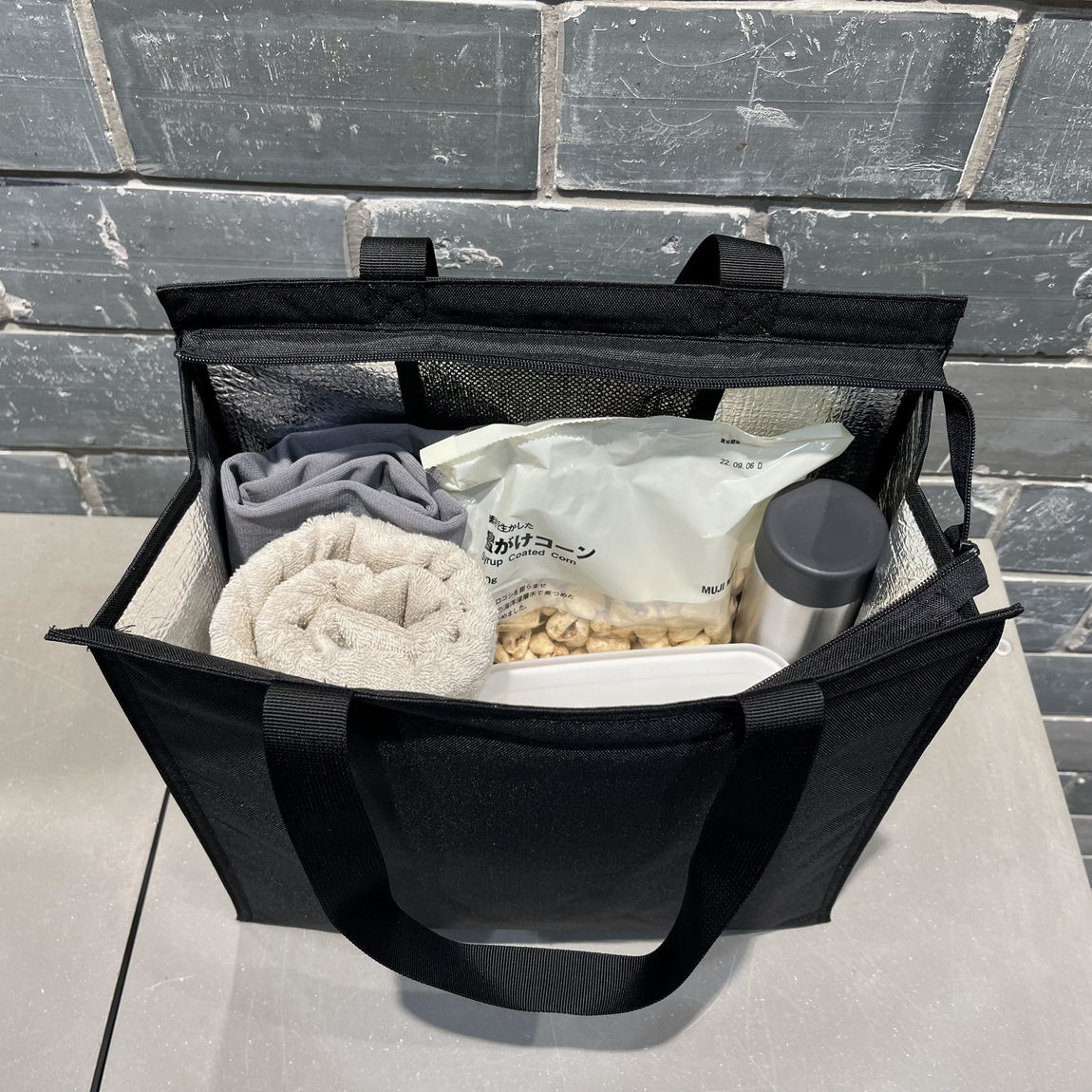 Large shopping bag