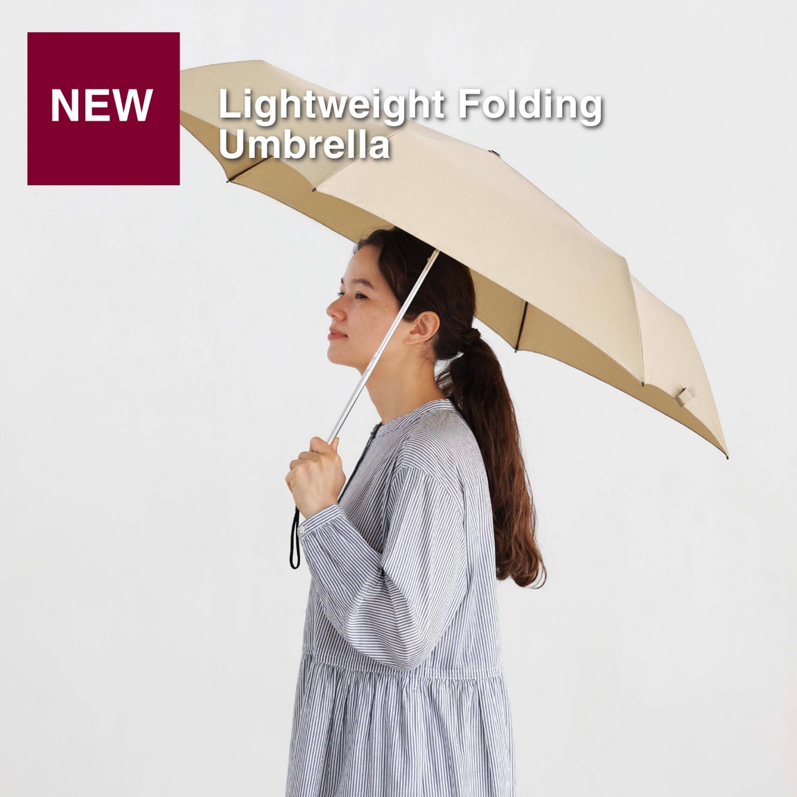 Lightweight folding umbrella
