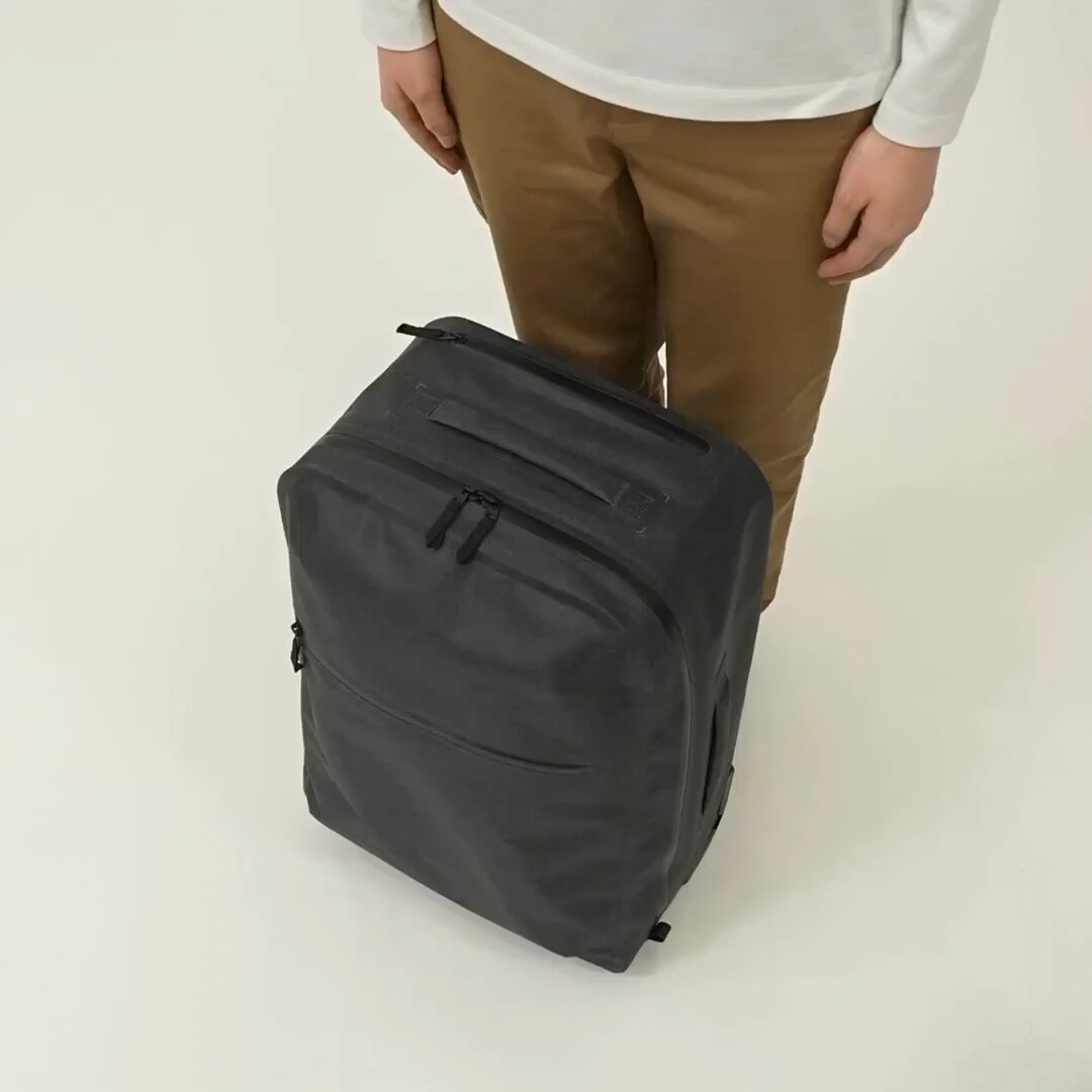 耐水生地を使った ウェルダーソフトキャリーケース（36L