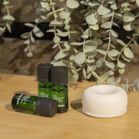 ESSENTIAL OIL (2)